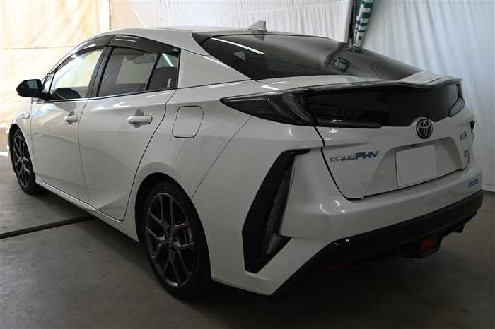 2019 Toyota Prius PHV DLA-ZVW52 (UW-69ad0008234d0)[3]