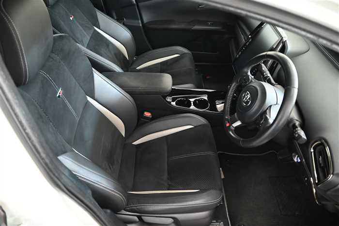 2019 Toyota Prius PHV DLA-ZVW52 (UW-69ad0008234d0)[8]