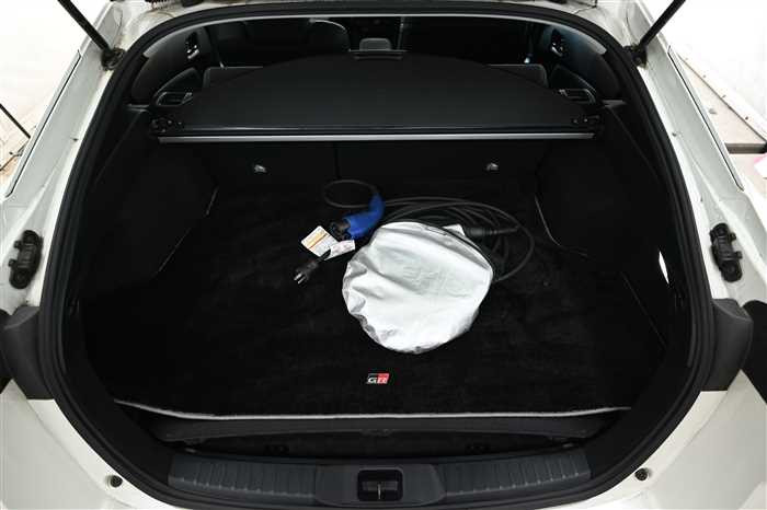 2019 Toyota Prius PHV DLA-ZVW52 (UW-69ad0008234d0)[10]