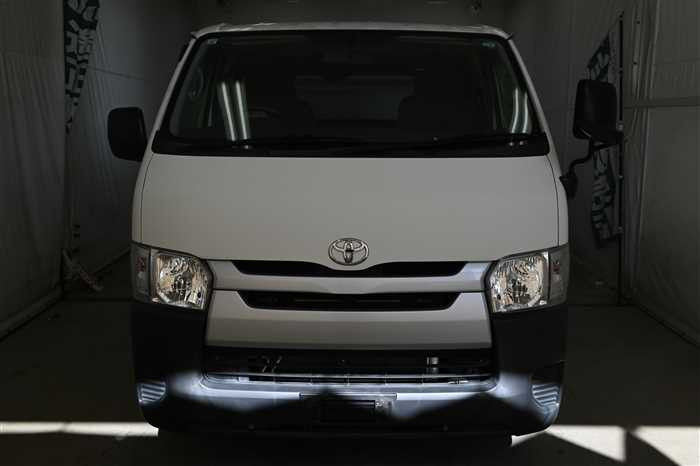 2018 Toyota Hiace Van CBF-TRH200V (UW-694660e7ce58f)[4]