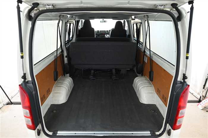 2018 Toyota Hiace Van CBF-TRH200V (UW-694660e7ce58f)[15]