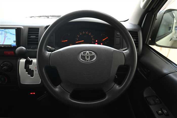 2018 Toyota Hiace Van CBF-TRH200V (UW-694660e7ce58f)[20]