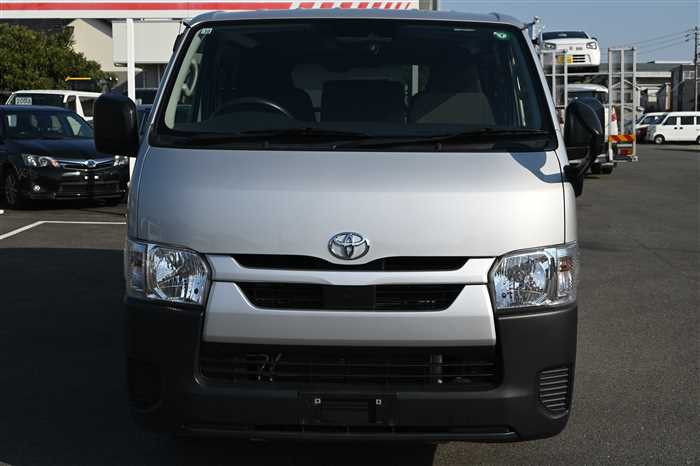 2020 Toyota Hiace Van QDF-GDH201V (UW-695e110485307)[4]