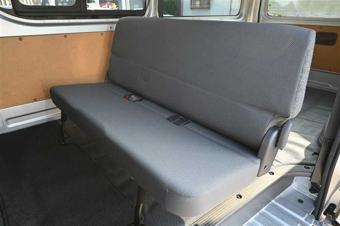 2020 Toyota Hiace Van QDF-GDH201V (UW-695e110485307)[13]