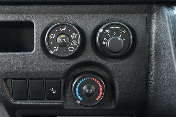 2020 Toyota Hiace Van QDF-GDH201V (UW-695e110485307)[20]