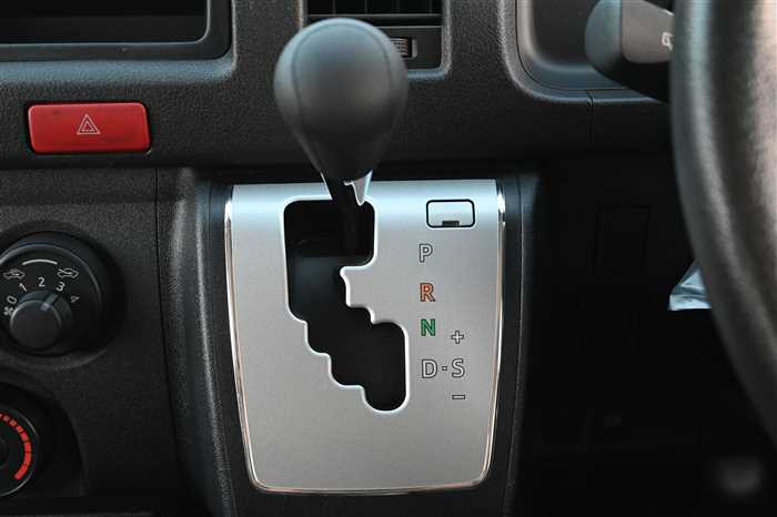 2020 Toyota Hiace Van QDF-GDH201V (UW-695e110485307)[21]