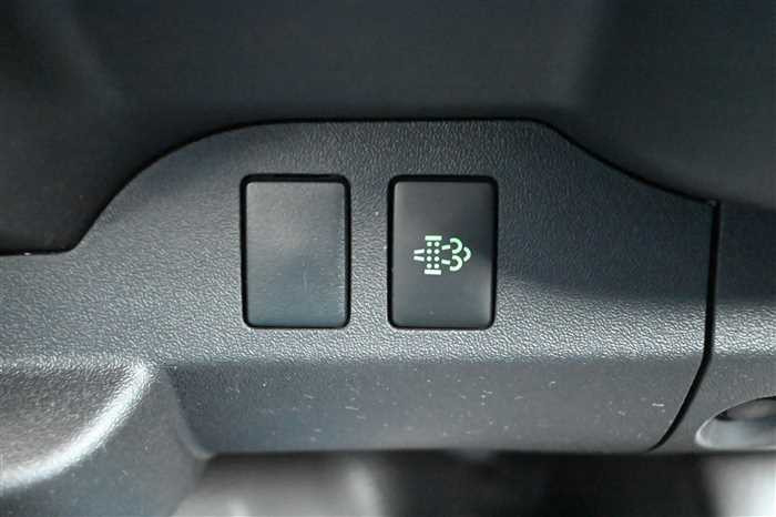 2020 Toyota Hiace Van QDF-GDH201V (UW-695e110485307)[22]