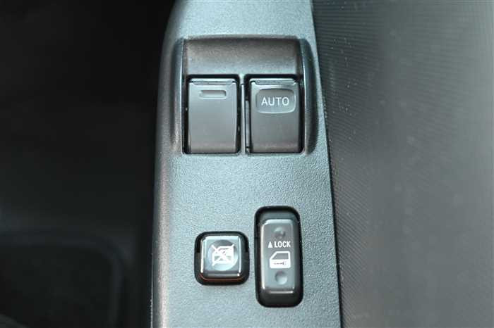 2020 Toyota Hiace Van QDF-GDH201V (UW-695e110485307)[24]