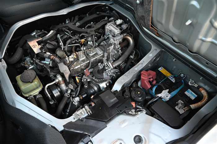 2020 Toyota Hiace Van QDF-GDH201V (UW-695e110485307)[28]