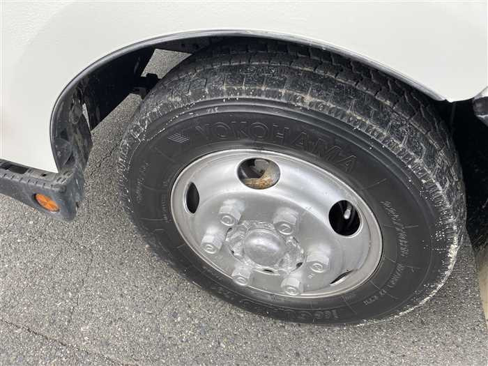 2017 Hino DUTRO TKG-XZU710M (UW-69b27931c32e4)[15]