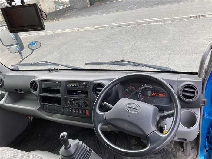 2017 Hino DUTRO TKG-XZU710M (UW-69b27931c32e4)[19]