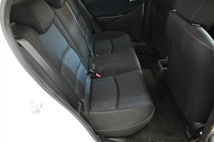 2015 Mazda Demio LDA-DJ5AS (UW-694660e97efba)[9]