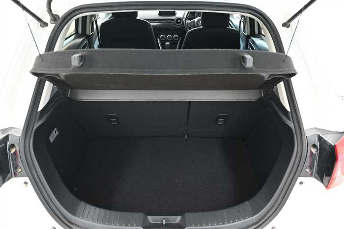 2015 Mazda Demio LDA-DJ5AS (UW-694660e97efba)[10]