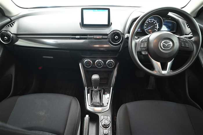 2015 Mazda Demio LDA-DJ5AS (UW-694660e97efba)[14]