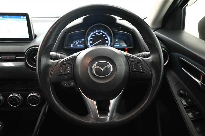 2015 Mazda Demio LDA-DJ5AS (UW-694660e97efba)[15]