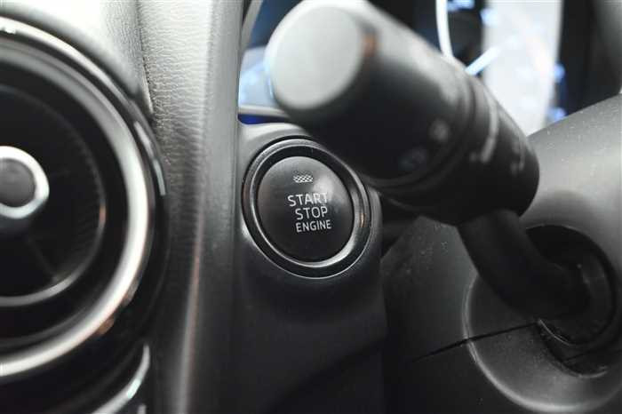 2015 Mazda Demio LDA-DJ5AS (UW-694660e97efba)[22]