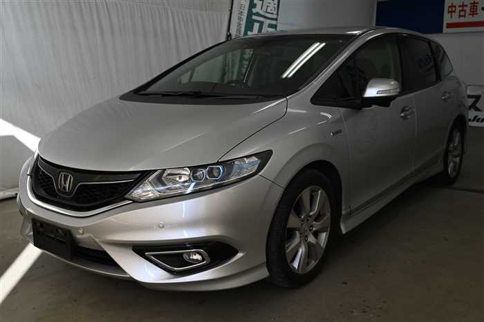 2015 Honda Jade Hybrid DAA-FR4