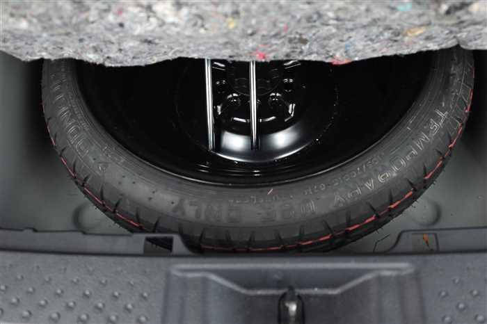 2018 Toyota Sienta DBA-NSP170G (UW-69ad001cac0b9)[11]