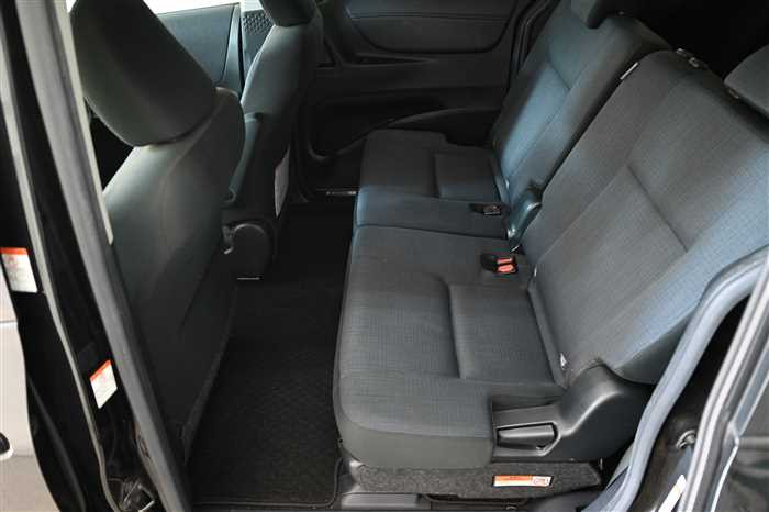 2018 Toyota Sienta DBA-NSP170G (UW-69ad001cac0b9)[12]