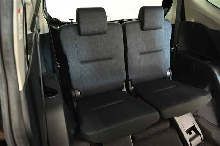 2018 Toyota Sienta DBA-NSP170G (UW-69ad001cac0b9)[14]