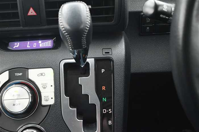 2018 Toyota Sienta DBA-NSP170G (UW-69ad001cac0b9)[23]