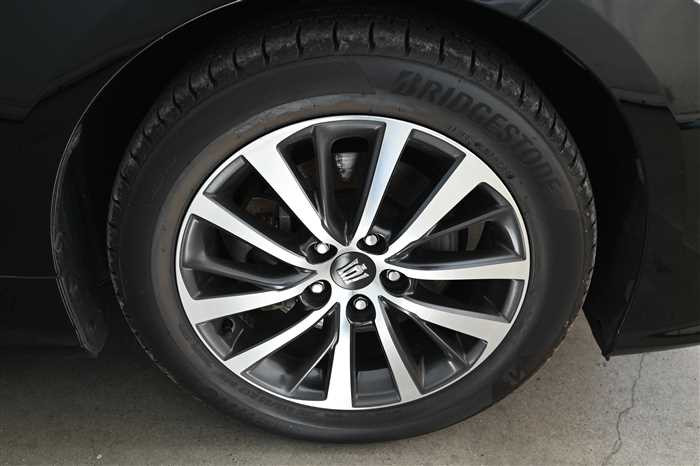 2019 Toyota Crown Hybrid 6AA-AZSH20 (UW-695e1105a3638)[6]