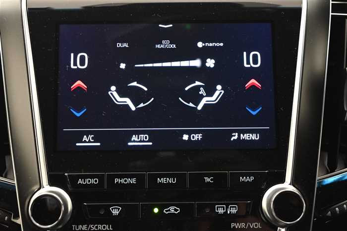 2019 Toyota Crown Hybrid 6AA-AZSH20 (UW-695e1105a3638)[20]