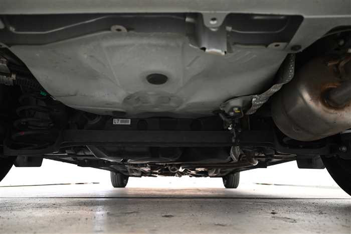 2016 Toyota Vitz DBA-KSP130 (UW-6942691eb0df9)[7]