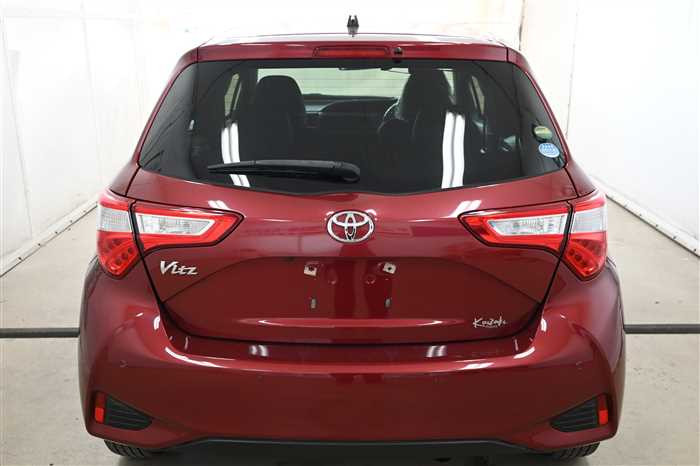 2018 Toyota Vitz DBA-NSP130 (UW-695cb8f5d99bd)[5]