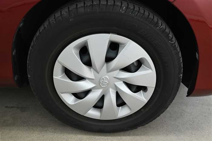 2018 Toyota Vitz DBA-NSP130 (UW-695cb8f5d99bd)[6]