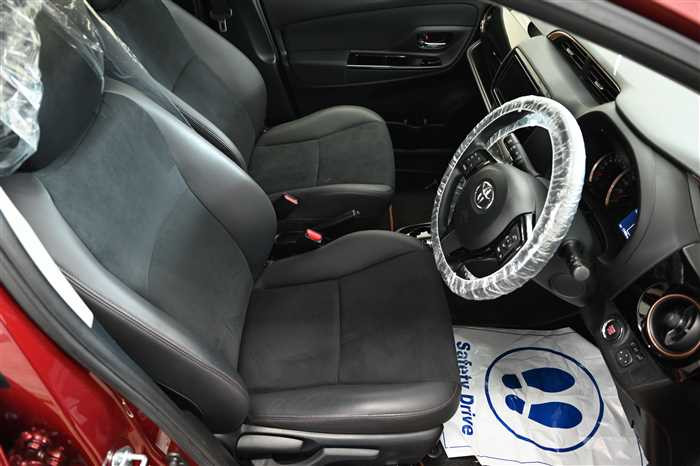 2018 Toyota Vitz DBA-NSP130 (UW-695cb8f5d99bd)[8]