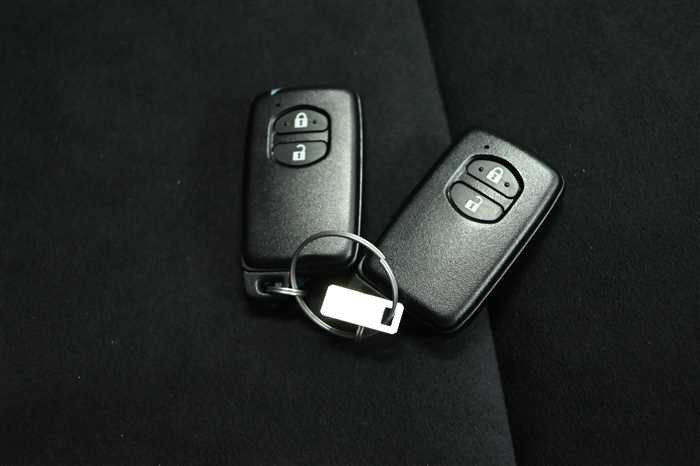 2018 Toyota Vitz DBA-NSP130 (UW-695cb8f5d99bd)[27]