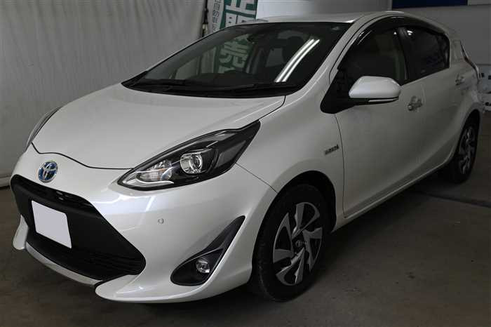 2019 Toyota Aqua DAA-NHP10 (UW-69771e2bdbd8c)[0]