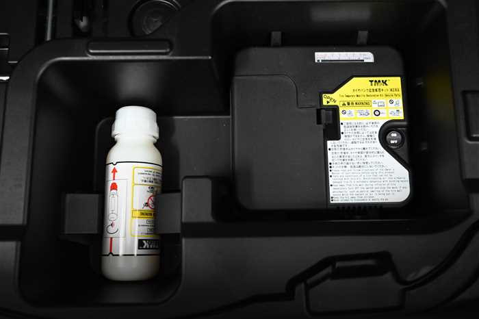 2019 Toyota Aqua DAA-NHP10 (UW-69771e2bdbd8c)[11]