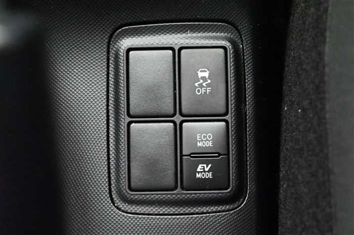 2019 Toyota Aqua DAA-NHP10 (UW-69771e2bdbd8c)[22]