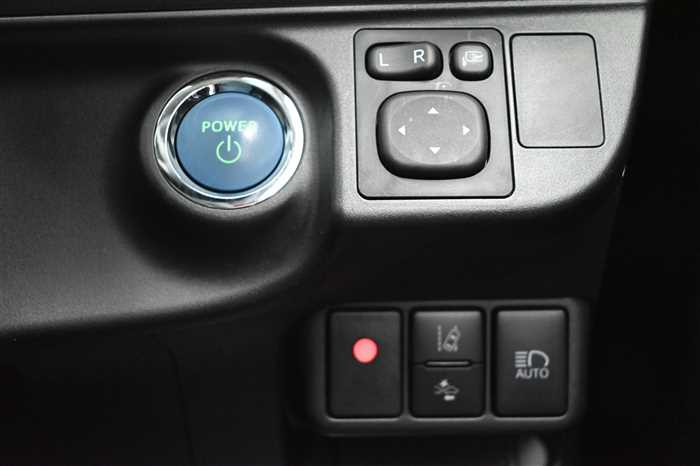 2019 Toyota Aqua DAA-NHP10 (UW-69771e2bdbd8c)[23]