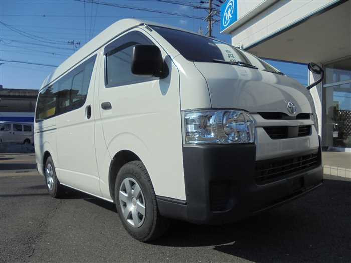 2021 Toyota Hiace Van TRH200K (UW-69771e2bab12c)[1]