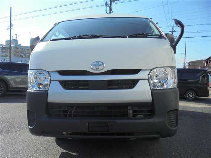 2021 Toyota Hiace Van TRH200K (UW-69771e2bab12c)[4]