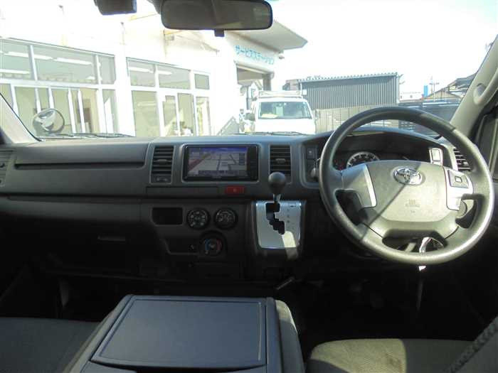 2021 Toyota Hiace Van TRH200K (UW-69771e2bab12c)[18]