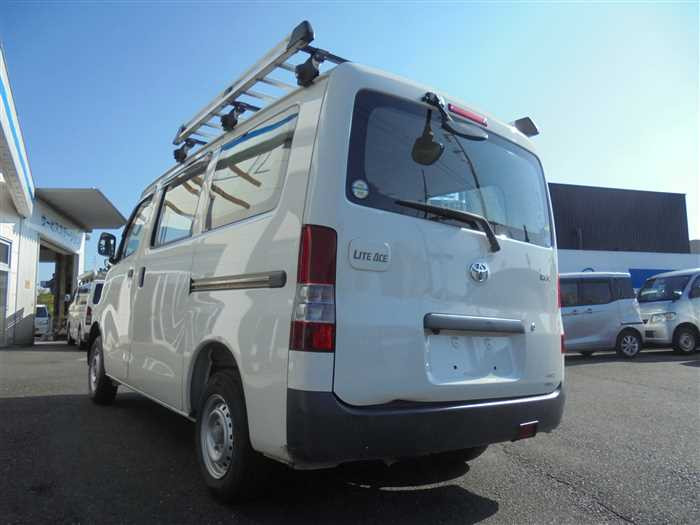 2019 Toyota Townace Van S412M (UW-69ad0007457c9)[2]