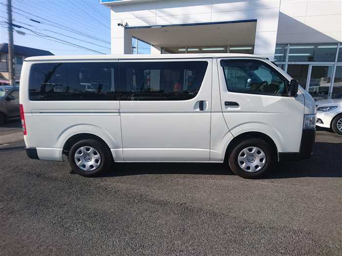 2022 Toyota Hiace Van TRH200V (UW-69ad0013cf369)[7]