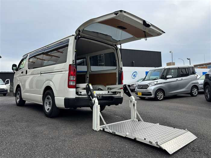 2022 Toyota Hiace Van TRH200V (UW-69ad0013cf369)[15]