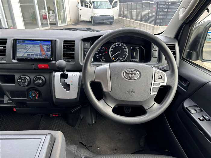 2022 Toyota Hiace Van TRH200V (UW-69ad0013cf369)[23]