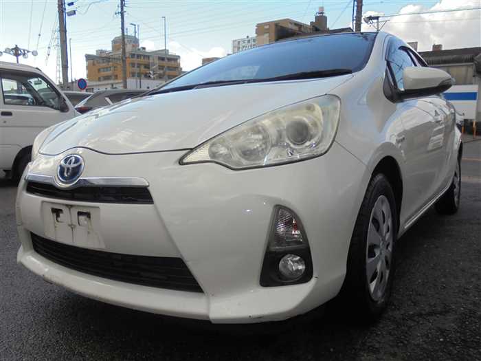 2013 Toyota Aqua NHP10