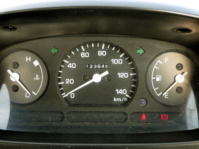 2001 Daihatsu Hijet Truck S210P (UW-694defff2b70e)[13]