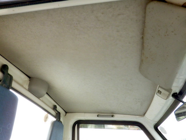 1999 Mitsubishi Minicab Truck U62T (UW-694cb7161572d)[17]