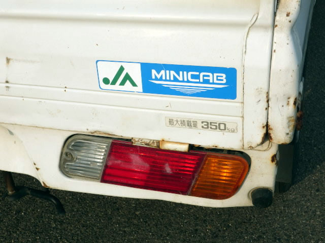 1999 Mitsubishi Minicab Truck U62T (UW-694cb7161572d)[30]