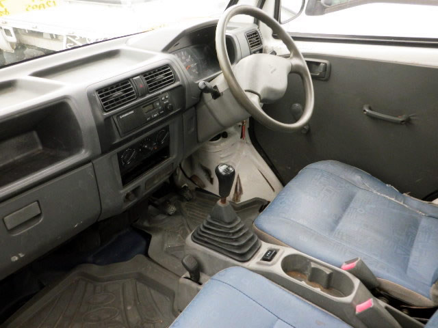 1999 Mitsubishi Minicab Truck U62T (UW-694cb7161572d)[9]