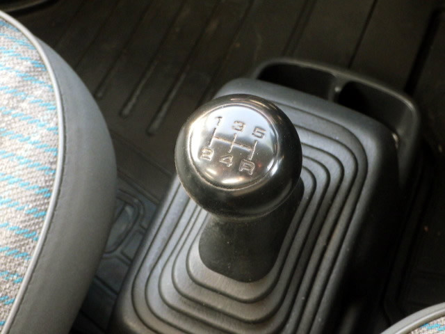 2001 Honda Acty Truck HA7 (UW-694dfb400e42f)[13]