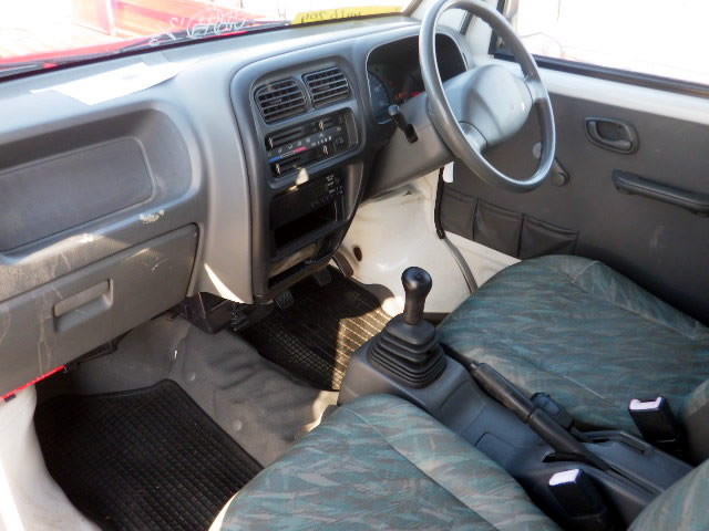 2001 Suzuki Carry Truck DB52T (UW-69685537a9e9e)[9]